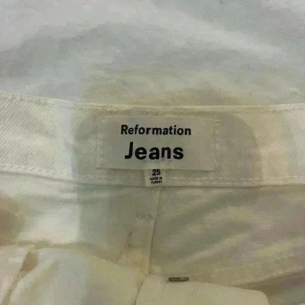 Reformation Charlie High Rise White Jean short NWT - Picture 5 of 9